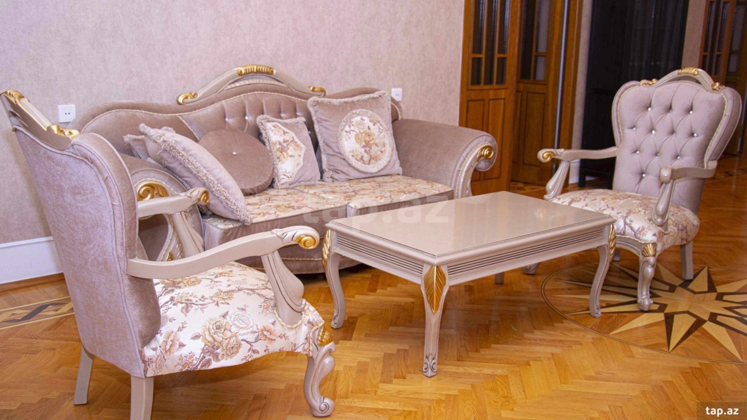 Kirayə verilir 9 otaqlı həyət evi