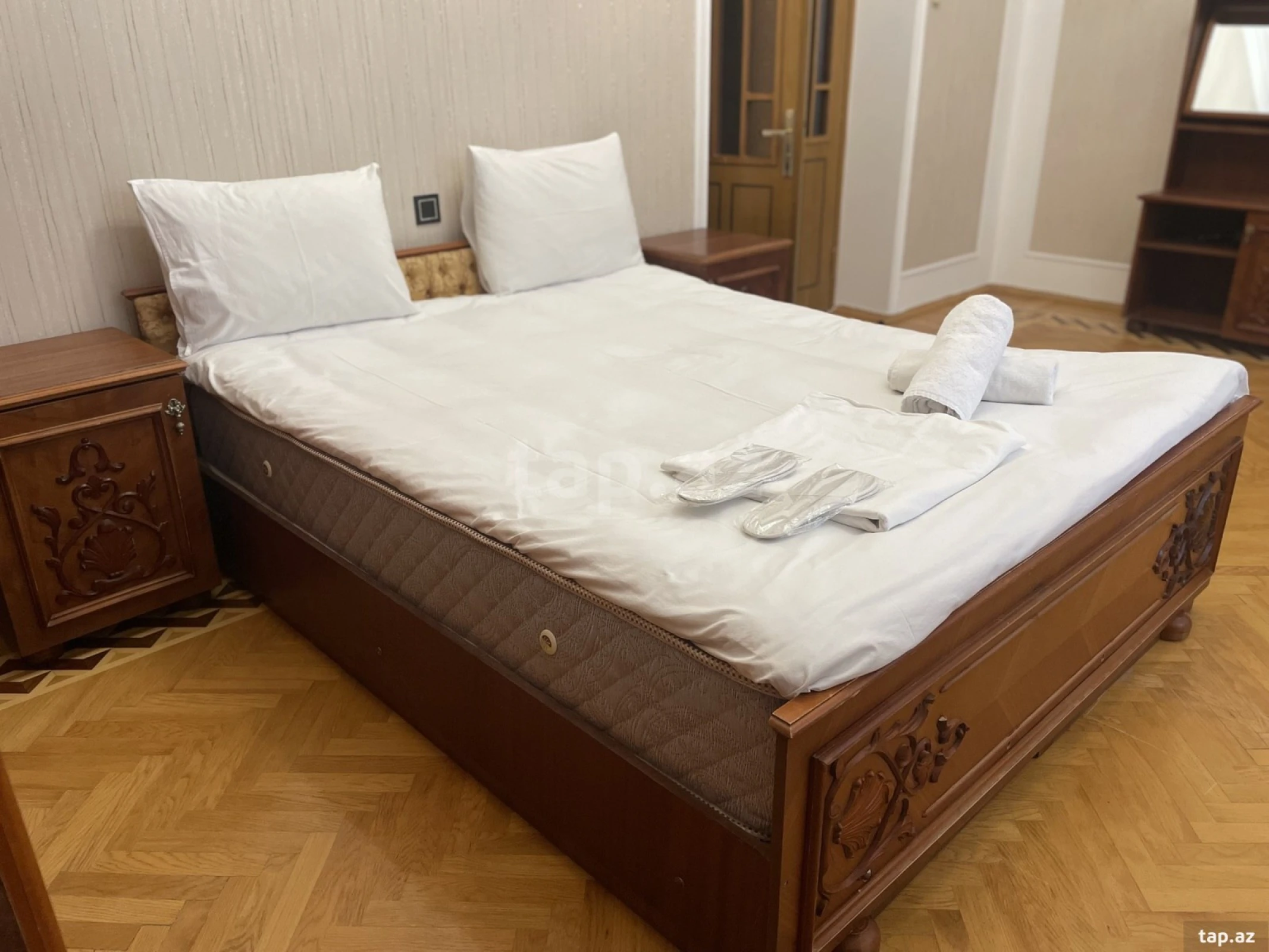 Kirayə verilir 9 otaqlı həyət evi