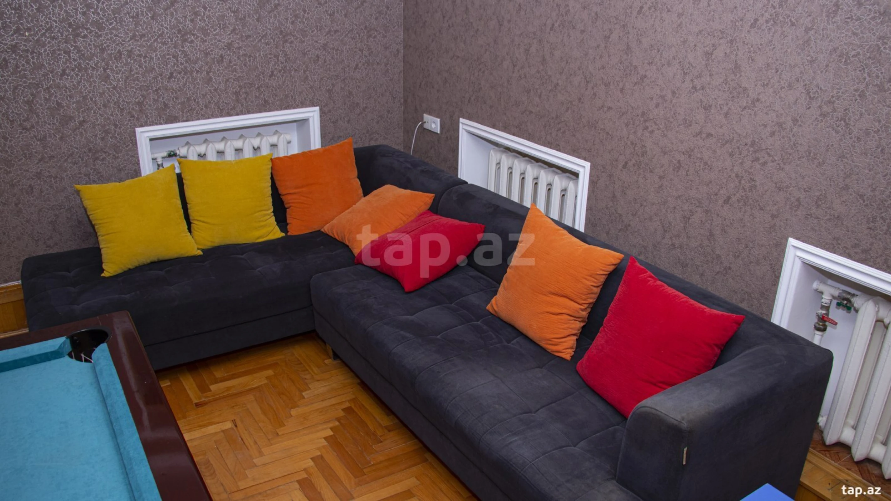 Kirayə verilir 9 otaqlı həyət evi