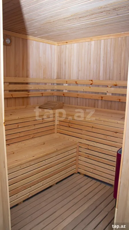 Kirayə verilir 9 otaqlı həyət evi