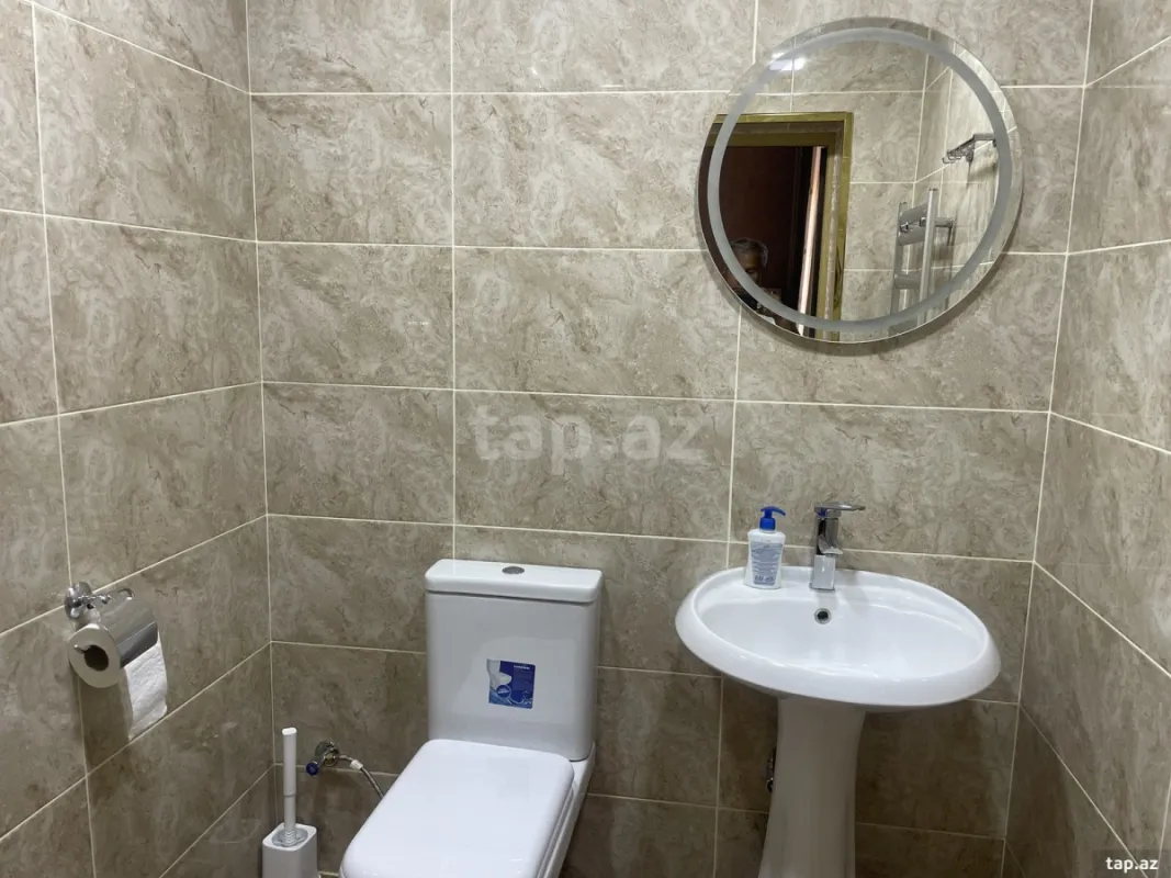 Kirayə verilir 9 otaqlı həyət evi