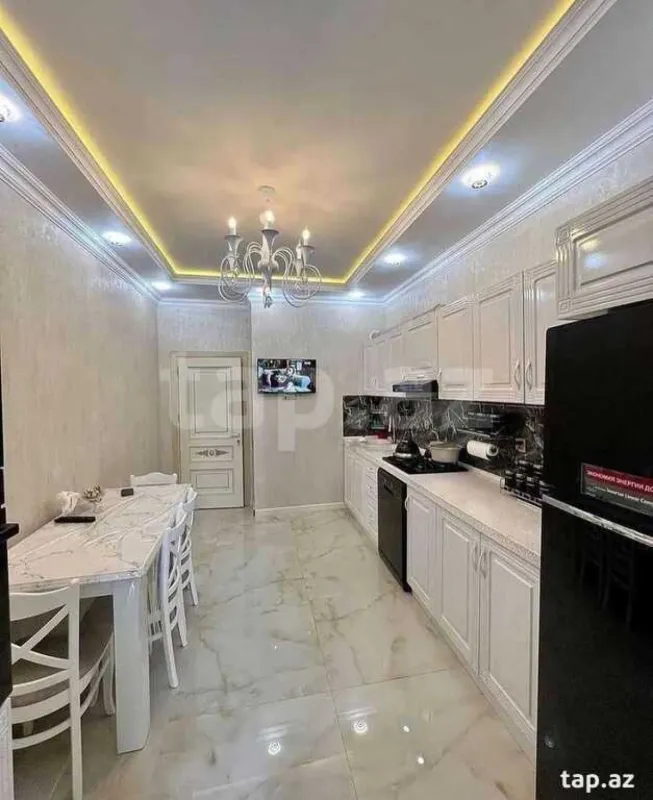 Kirayə verilir 2 otaqlı yeni tikili 65 m²