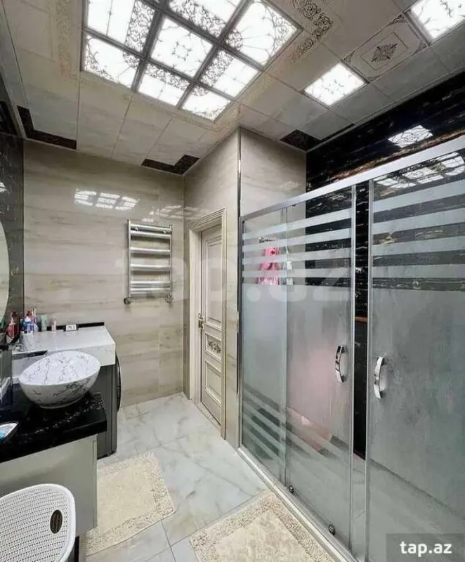 Kirayə verilir 2 otaqlı yeni tikili 65 m²