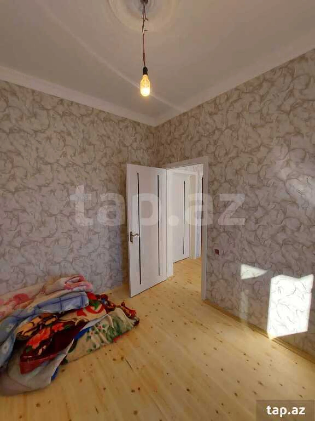 Satılır 3 otaqlı həyət evi 200 m²