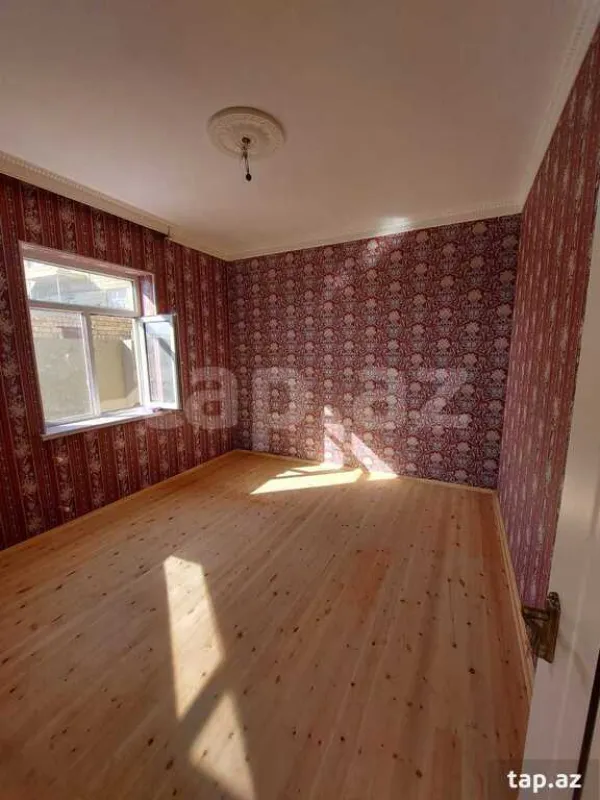 Satılır 3 otaqlı həyət evi 200 m²