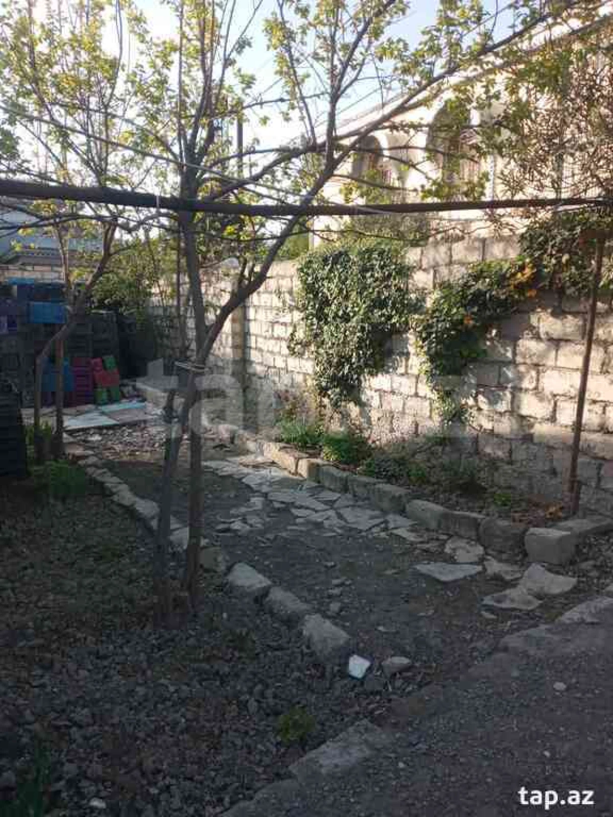 Satılır 3 otaqlı həyət evi