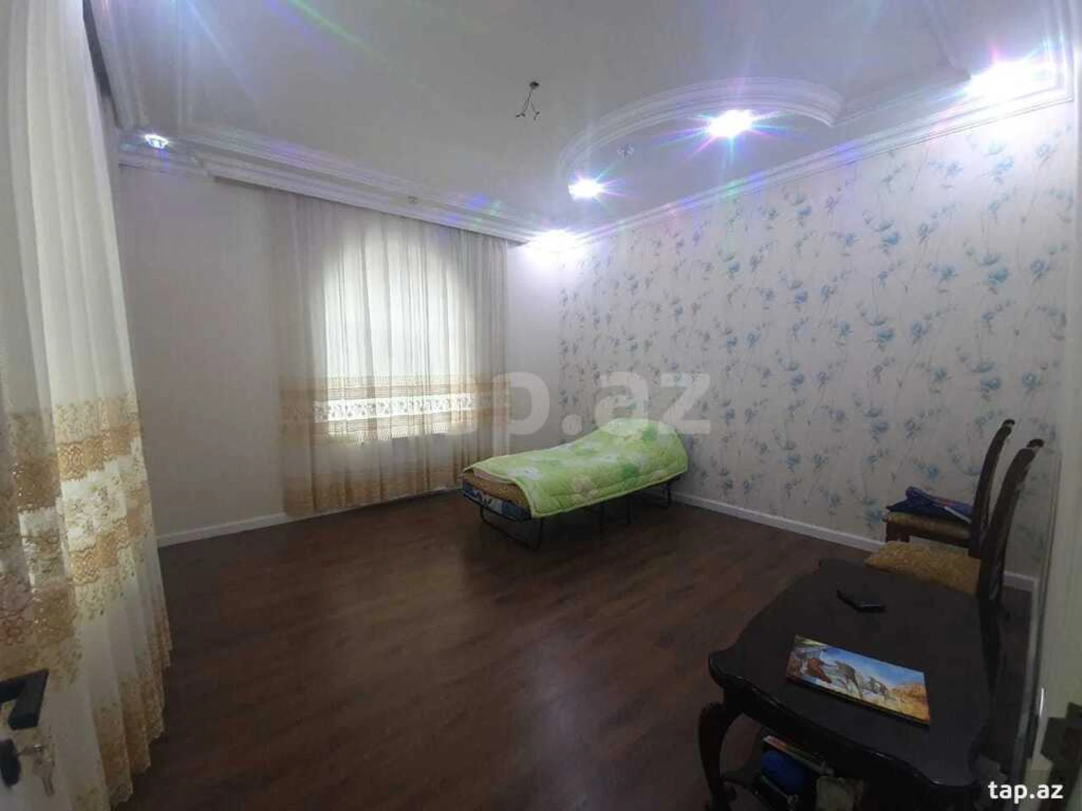 Satılır 6 otaqlı həyət evi 200 m²