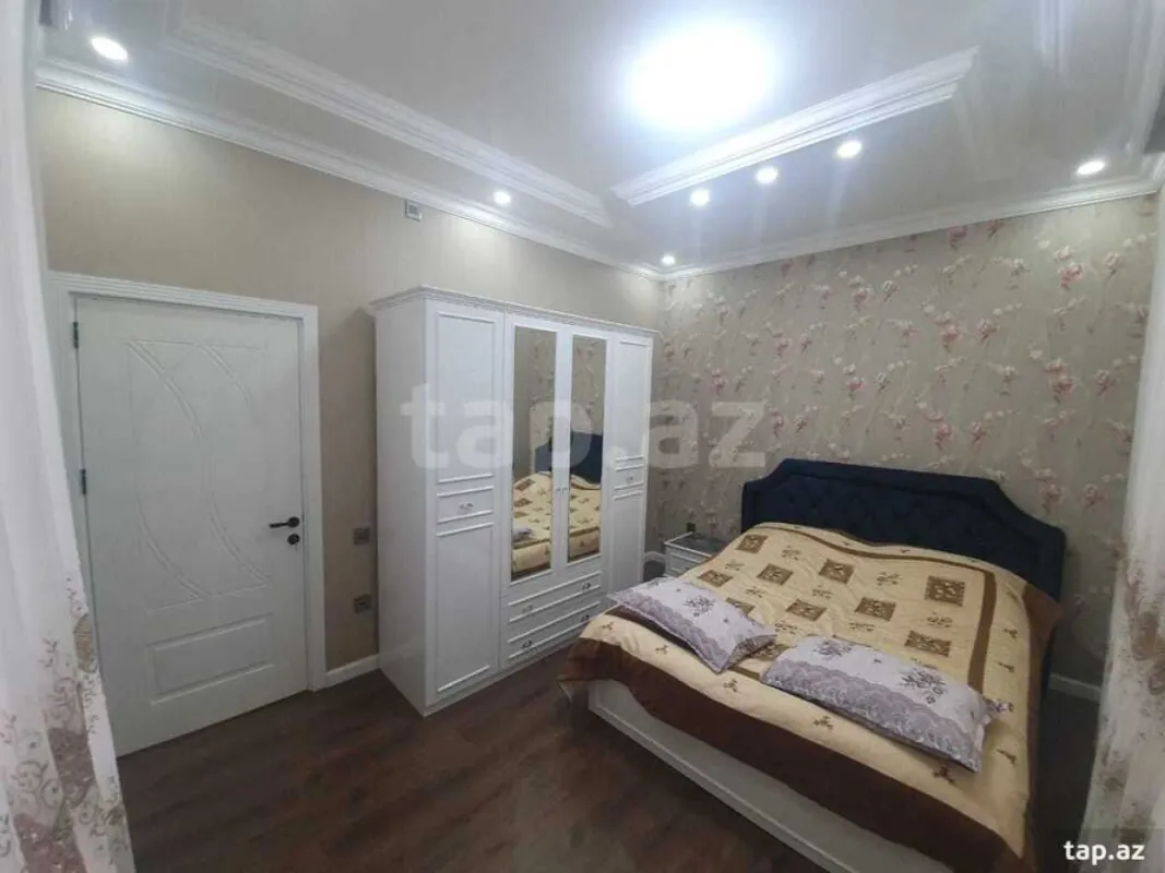 Satılır 6 otaqlı həyət evi 200 m²
