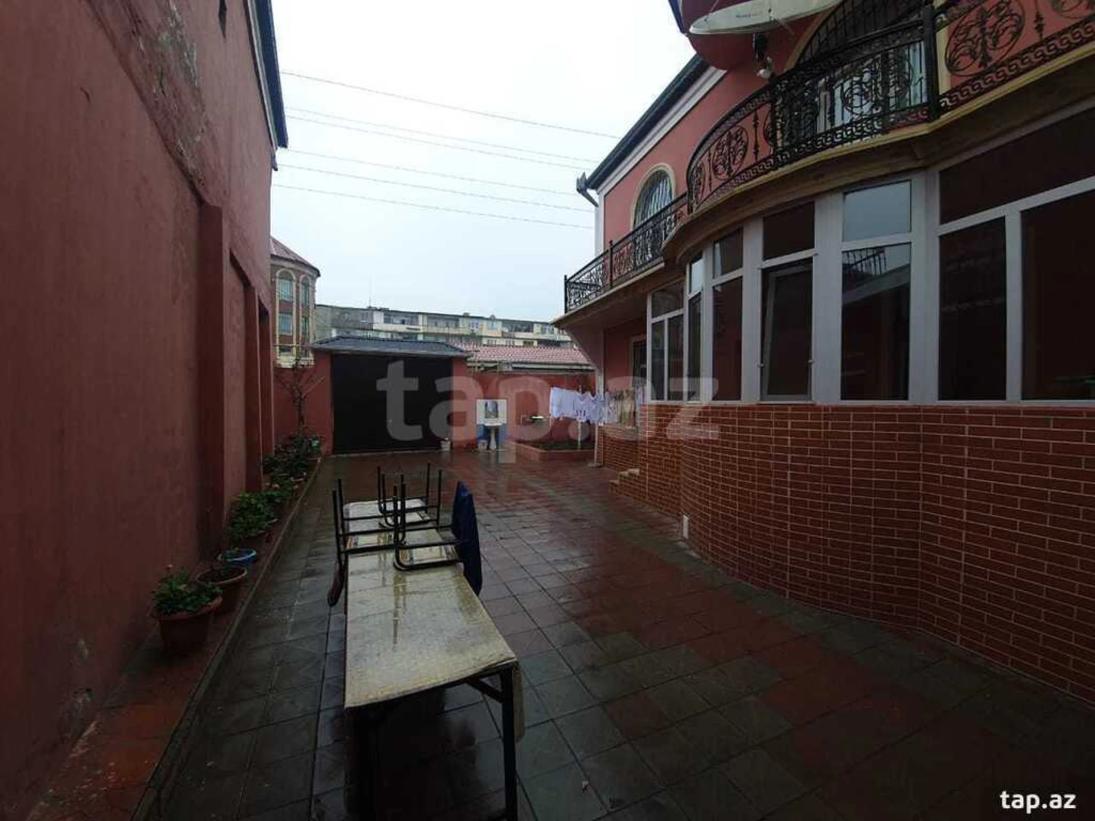 Satılır 6 otaqlı həyət evi 200 m²