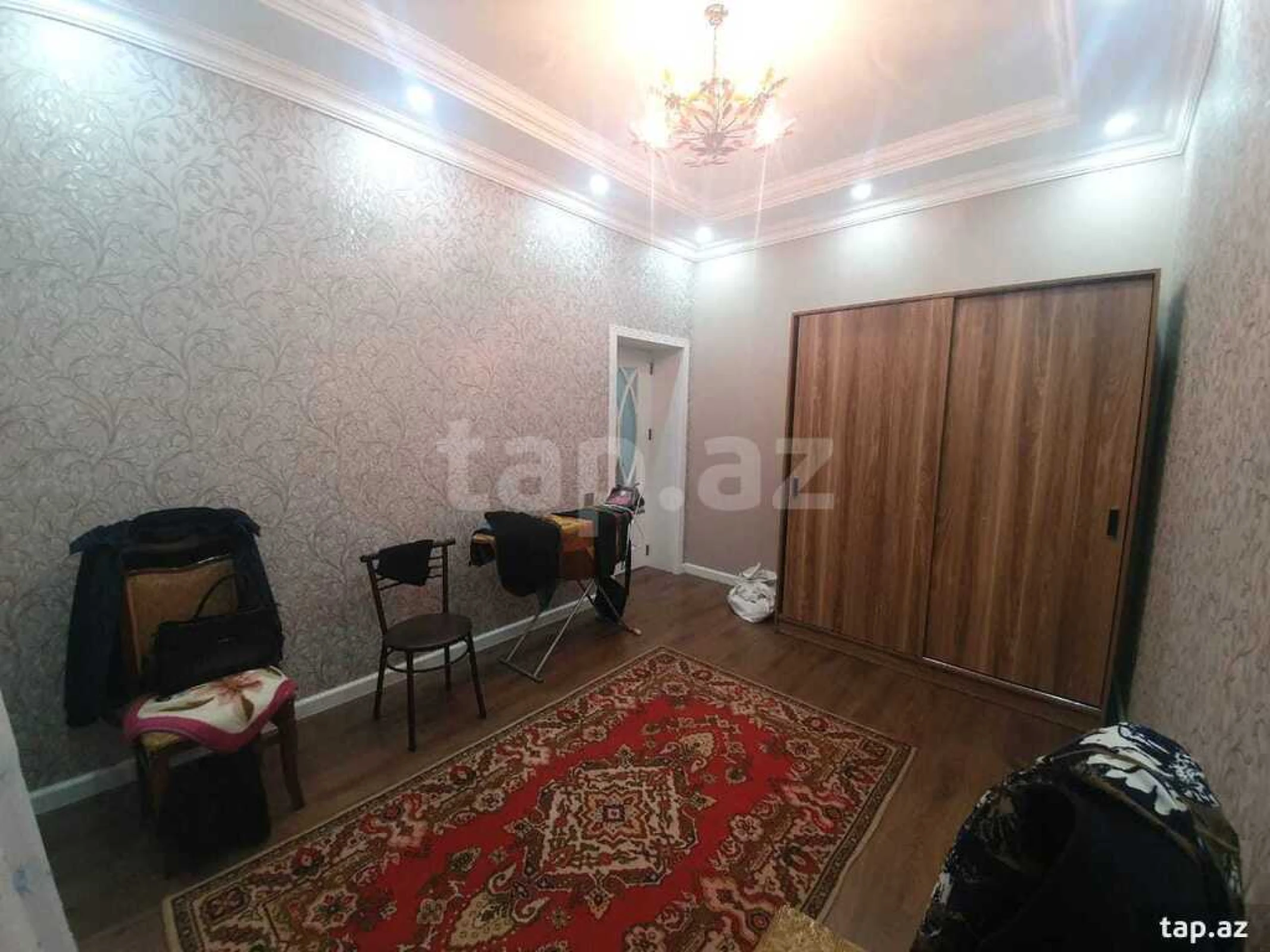 Satılır 6 otaqlı həyət evi 200 m²