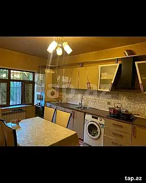 Satılır 6 otaqlı həyət evi 200 m²