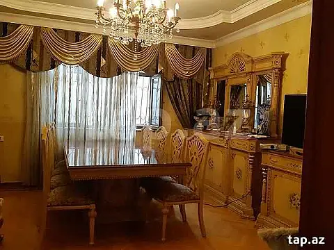 Satılır 6 otaqlı həyət evi 200 m²