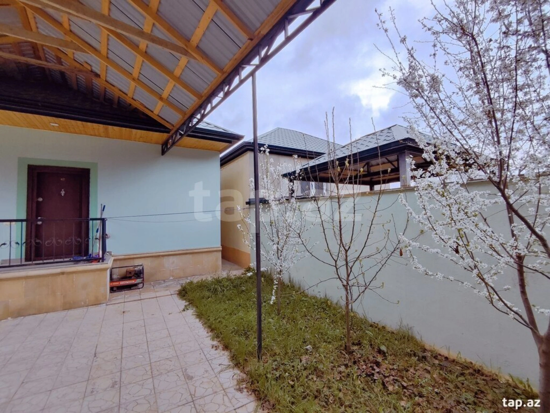 Kirayə verilir 2 otaqlı həyət evi