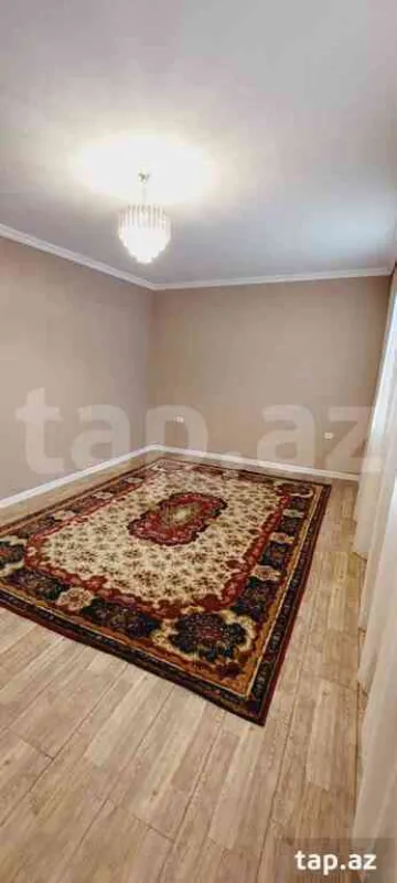 Satılır 6 otaqlı həyət evi