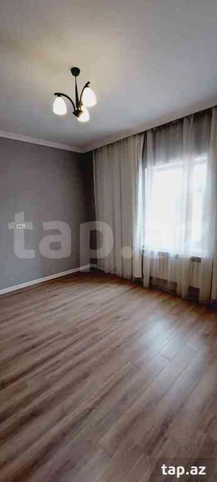 Satılır 6 otaqlı həyət evi