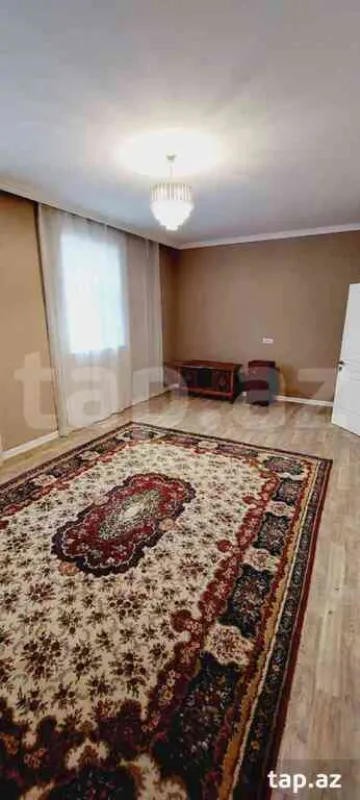 Satılır 6 otaqlı həyət evi