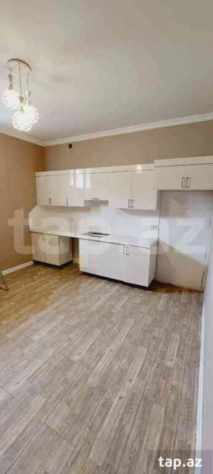 Satılır 6 otaqlı həyət evi