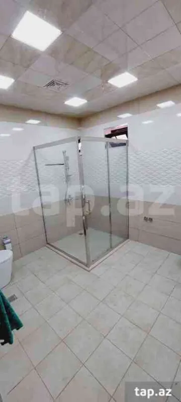 Satılır 6 otaqlı həyət evi