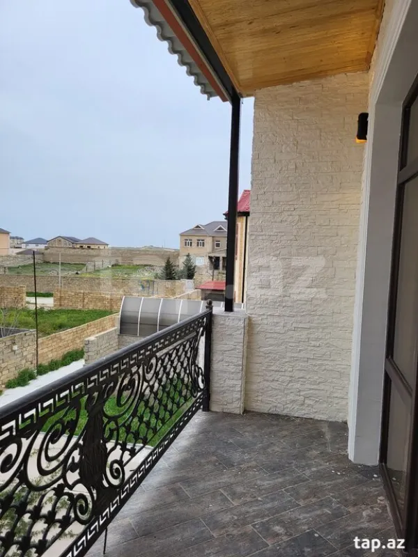 Satılır 4 otaqlı həyət evi