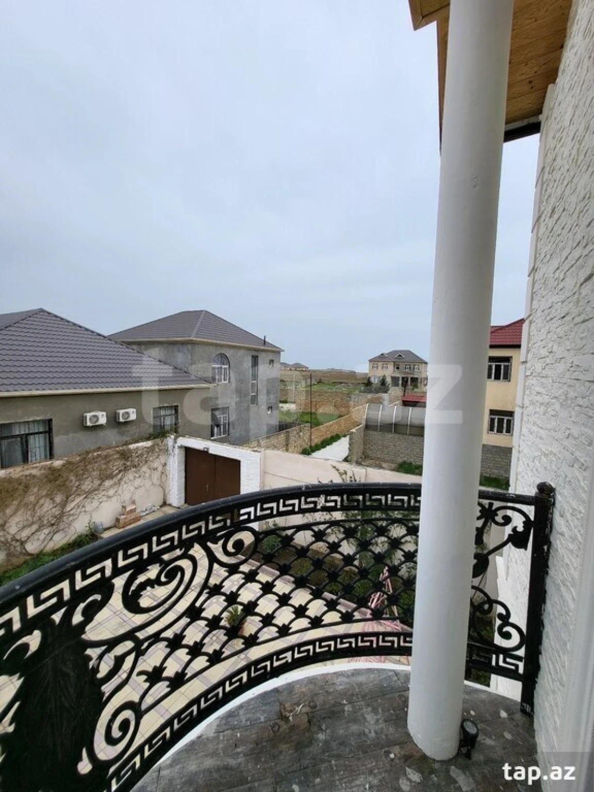 Satılır 4 otaqlı həyət evi