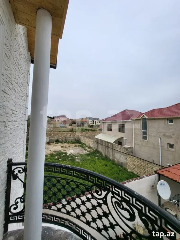 Satılır 4 otaqlı həyət evi