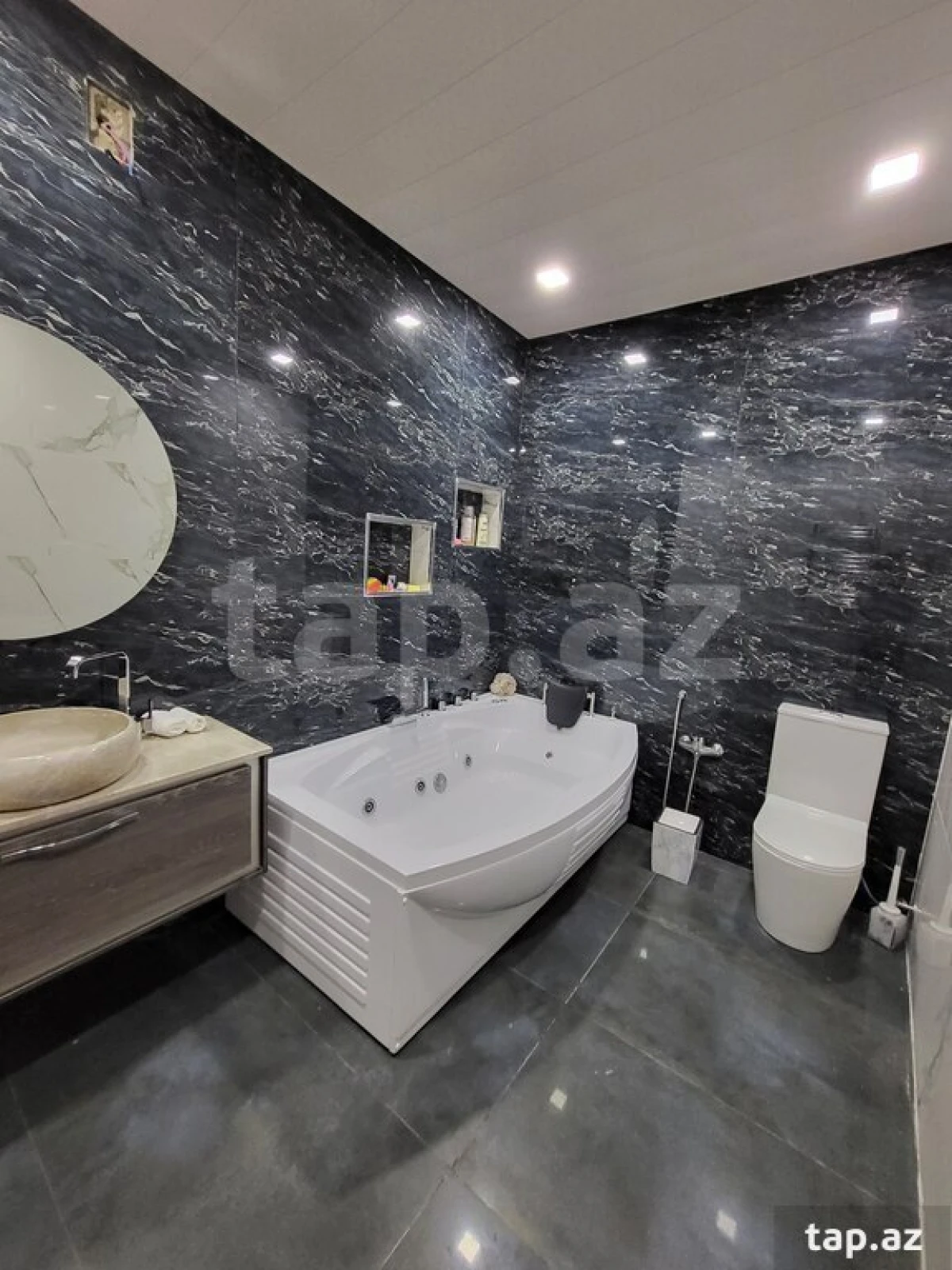 Satılır 4 otaqlı həyət evi