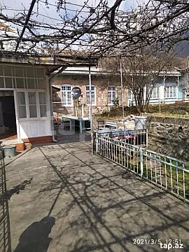 Satılır 5 otaqlı həyət evi — Şəki 5 otaq