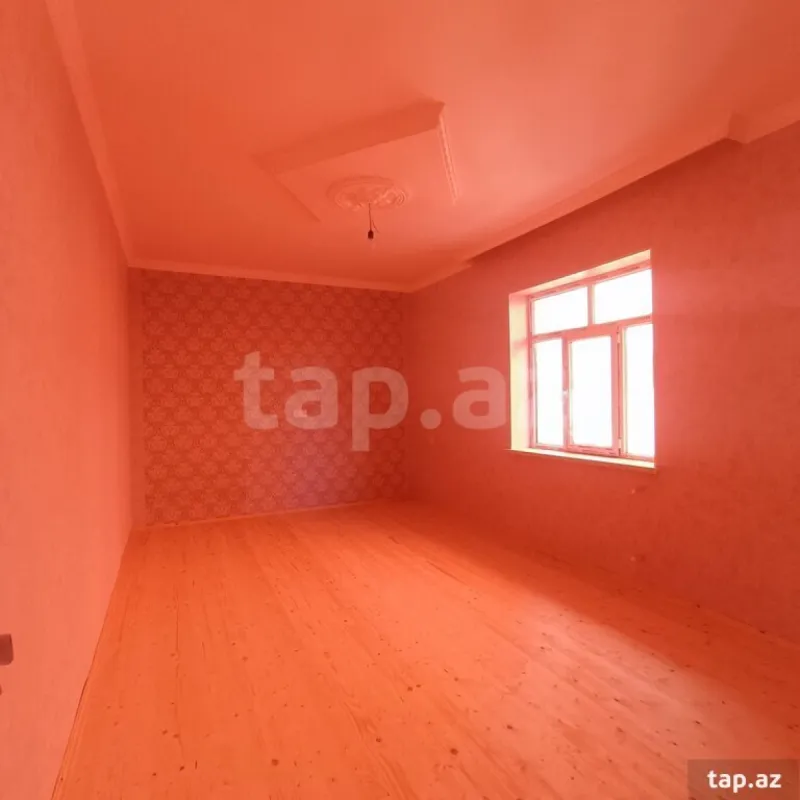 Satılır 4 otaqlı həyət evi