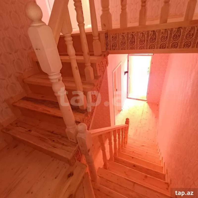 Satılır 4 otaqlı həyət evi