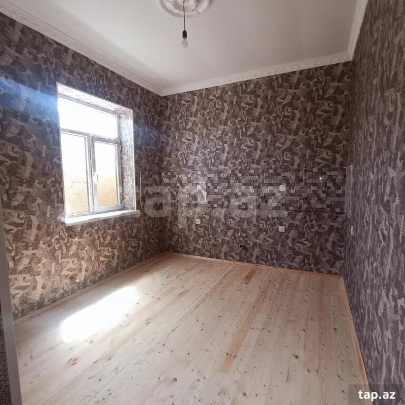 Satılır 4 otaqlı həyət evi
