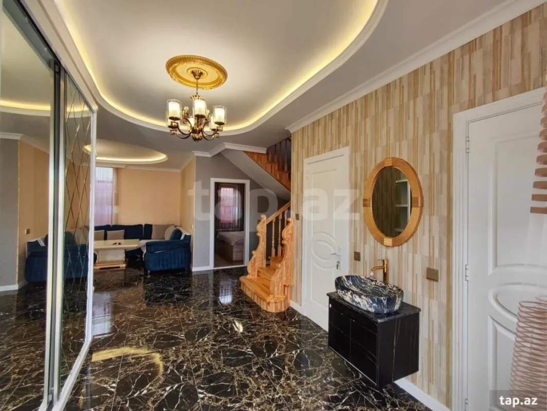 Kirayə verilir 4 otaqlı həyət evi 200 m²