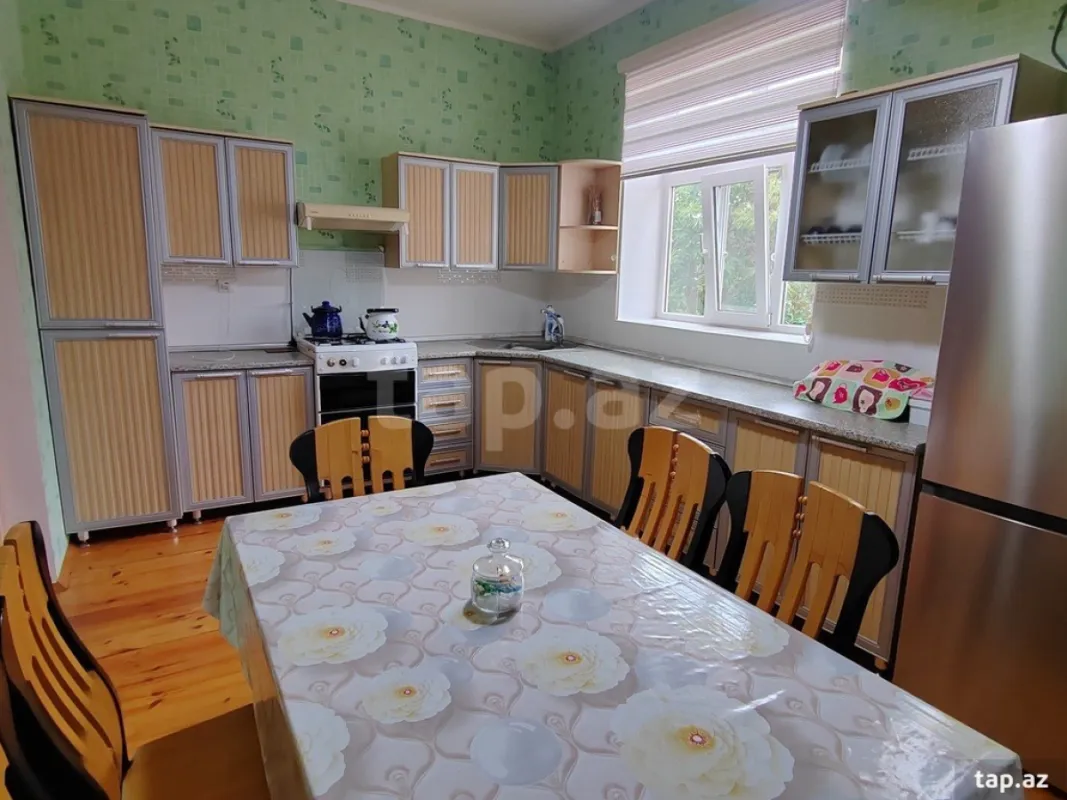 Kirayə verilir 3 otaqlı həyət evi