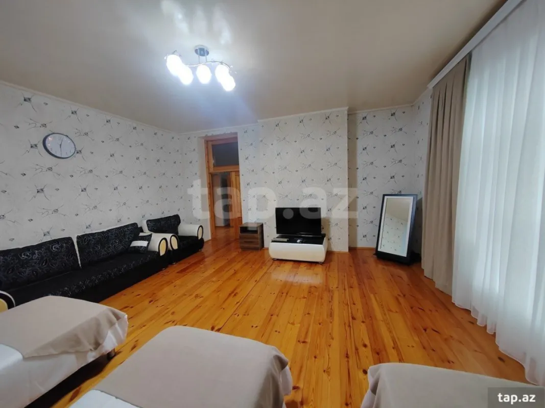 Kirayə verilir 3 otaqlı həyət evi
