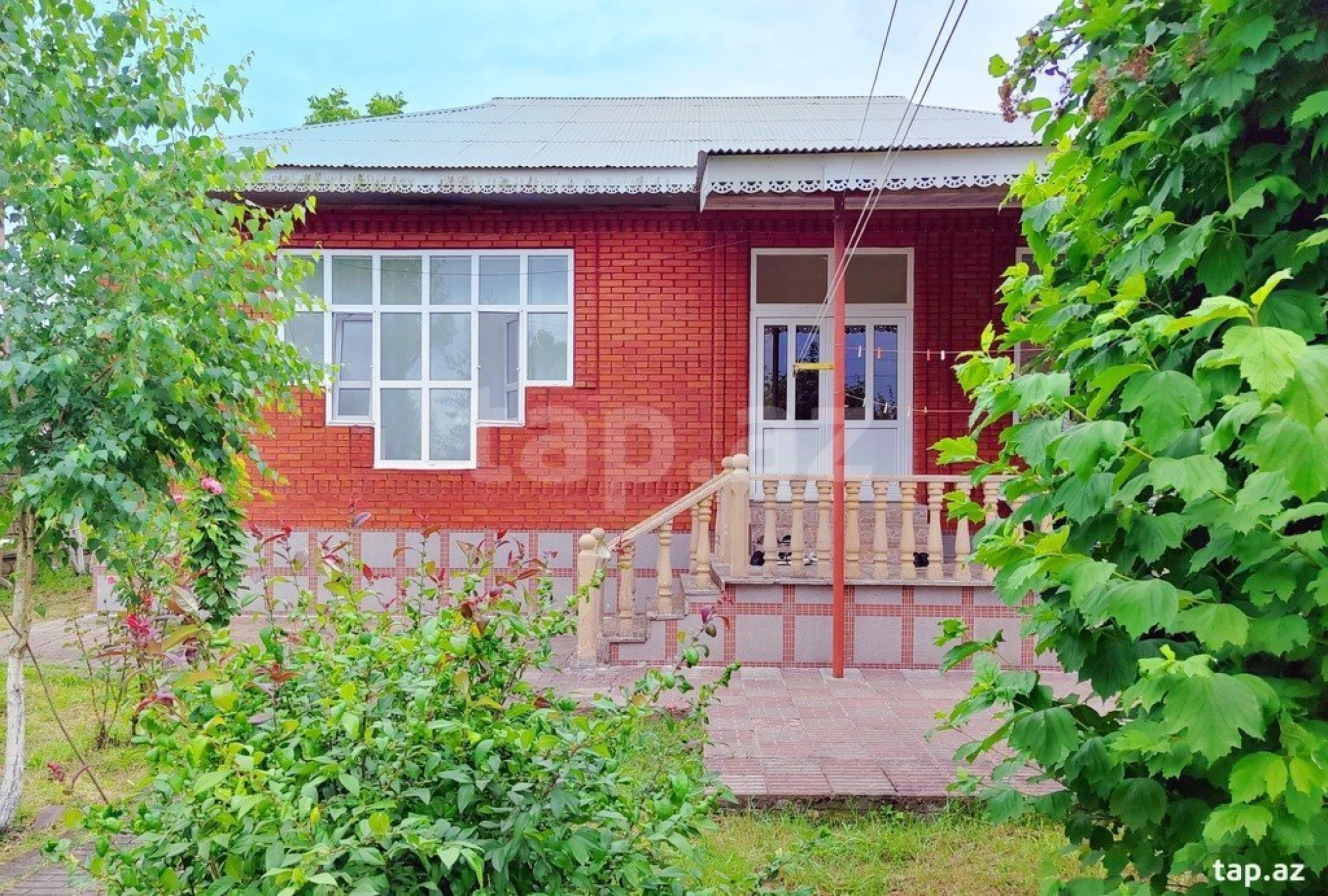 Kirayə verilir 3 otaqlı həyət evi