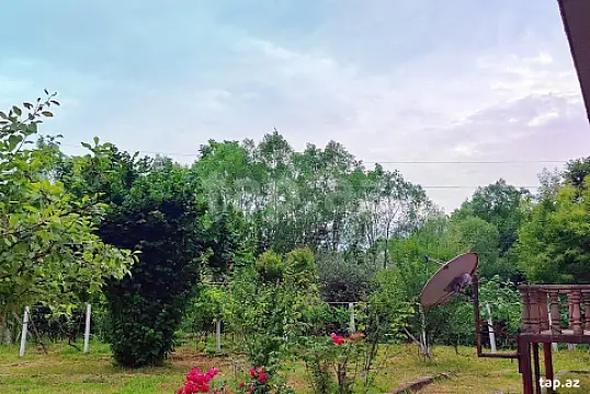 Kirayə verilir 3 otaqlı həyət evi