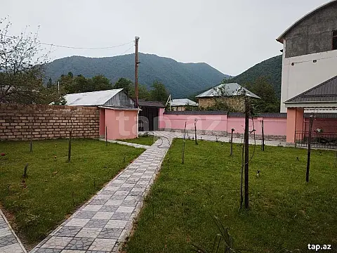 Kirayə verilir 4 otaqlı həyət evi