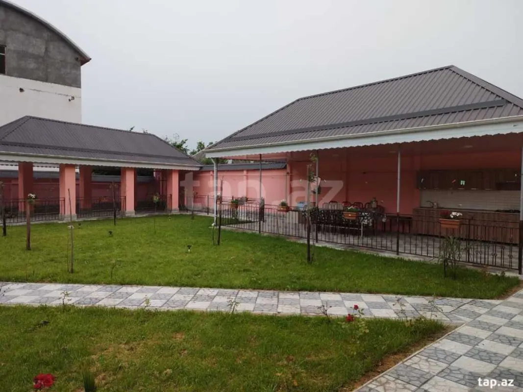 Kirayə verilir 4 otaqlı həyət evi