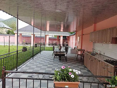 Kirayə verilir 4 otaqlı həyət evi