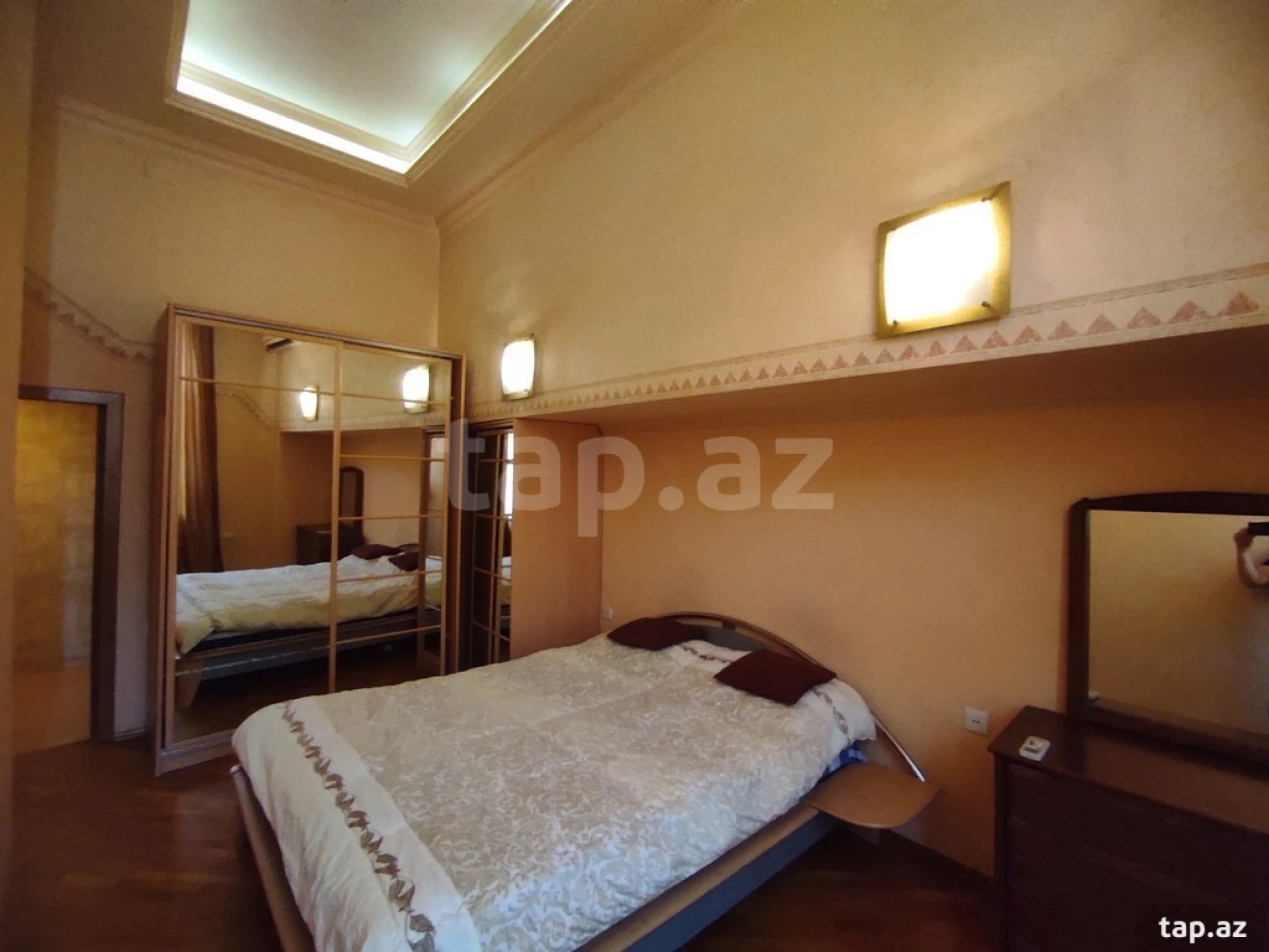 Kirayə verilir 2 otaqlı mənzil 66 m²