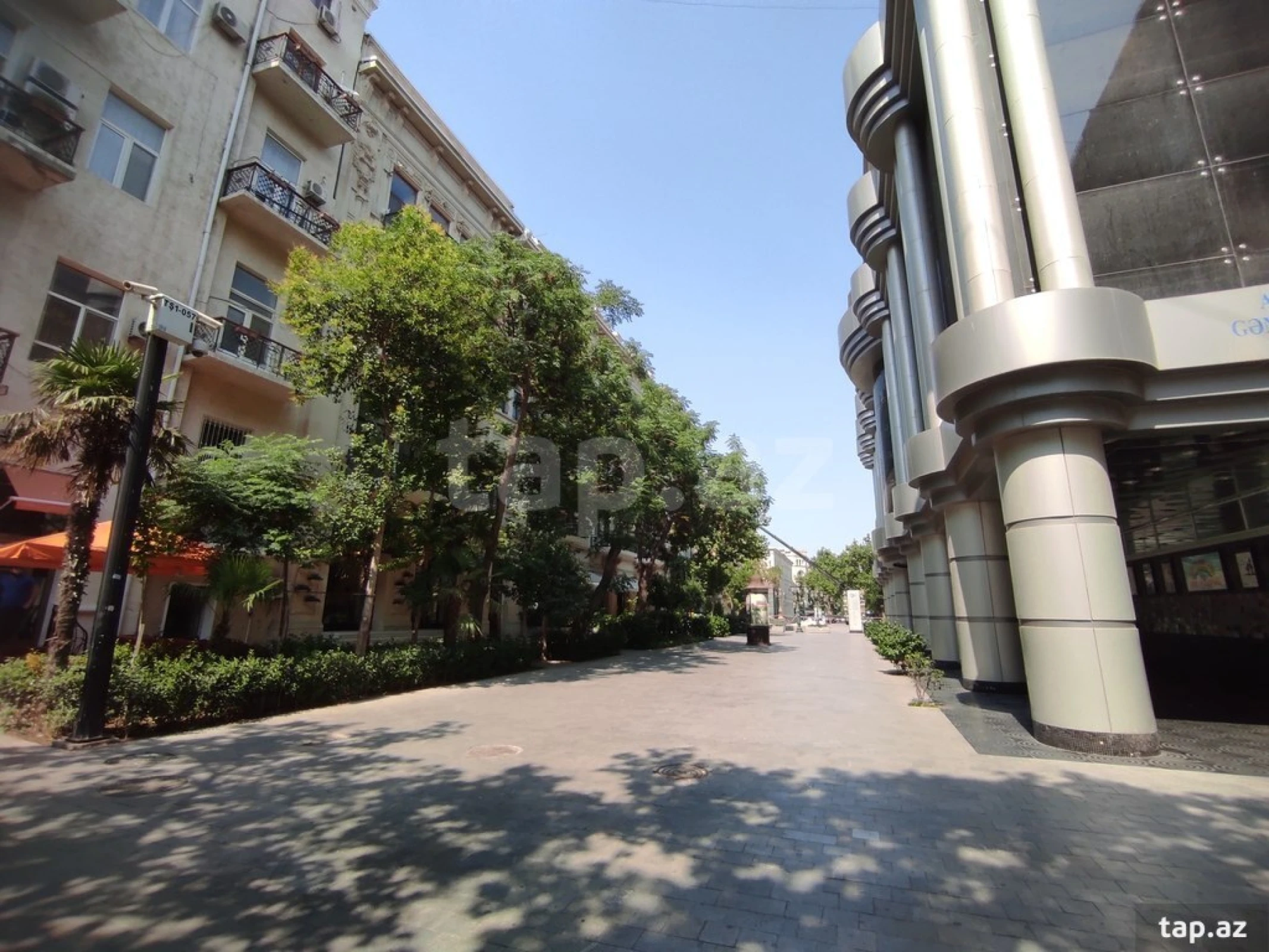 Kirayə verilir 2 otaqlı mənzil 66 m²