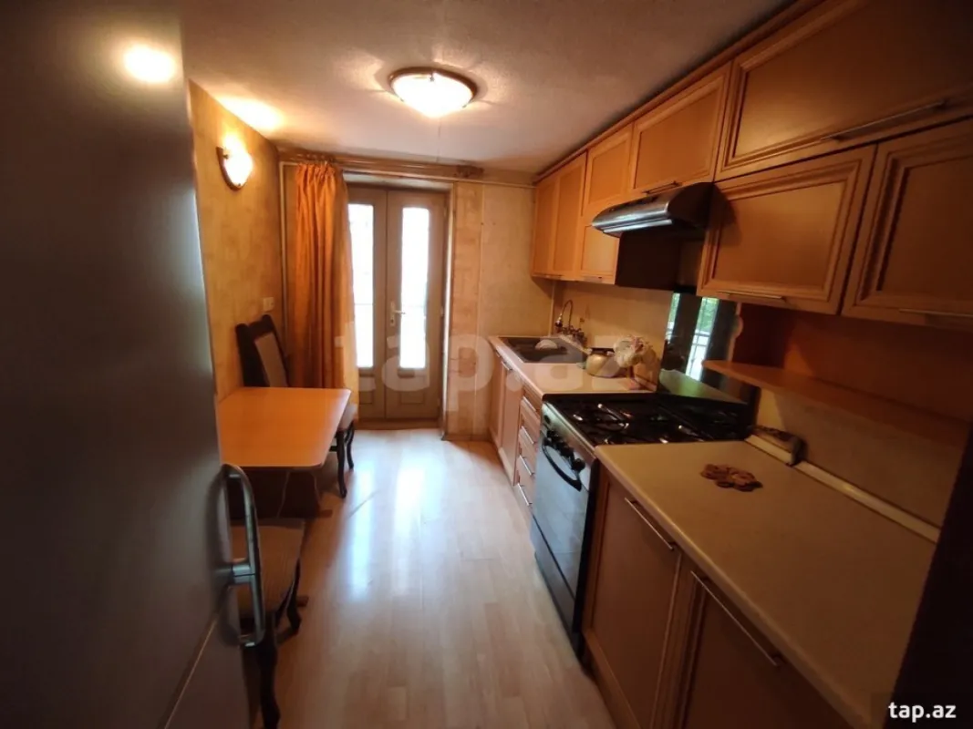 Kirayə verilir 2 otaqlı mənzil 66 m²