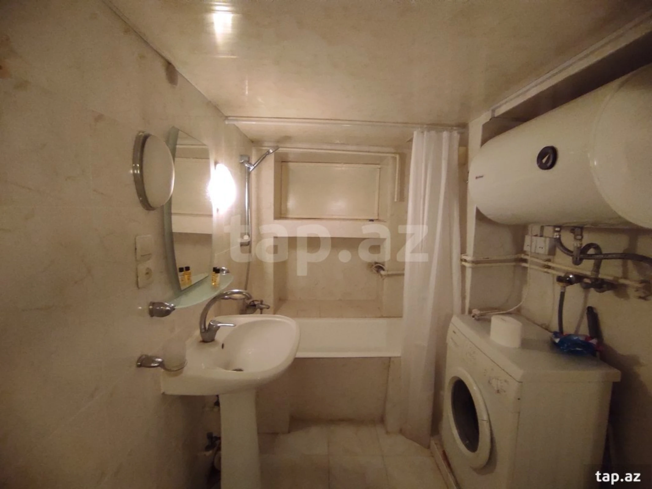 Kirayə verilir 2 otaqlı mənzil 66 m²