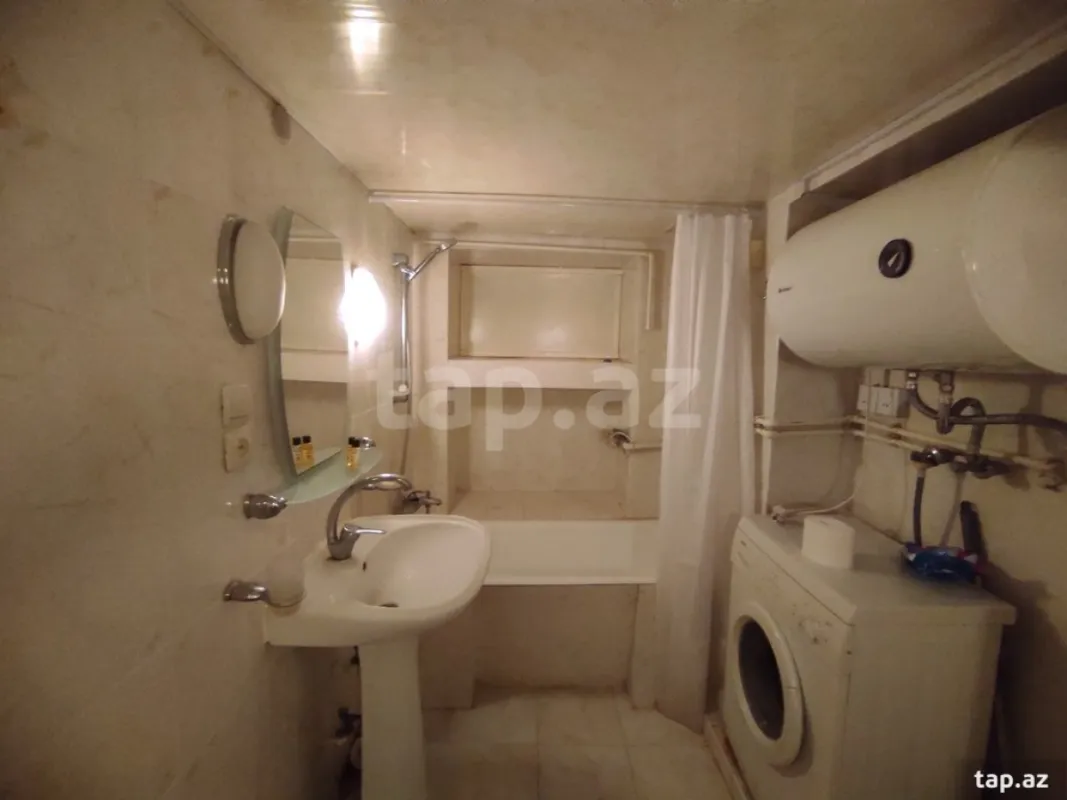 Kirayə verilir 2 otaqlı mənzil 66 m²