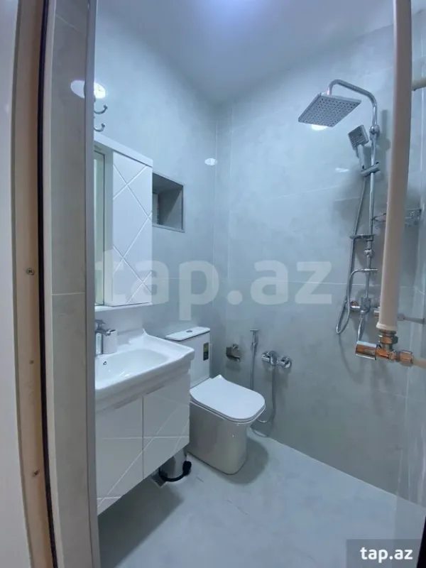 Kirayə verilir 5 otaqlı həyət evi 200 m²