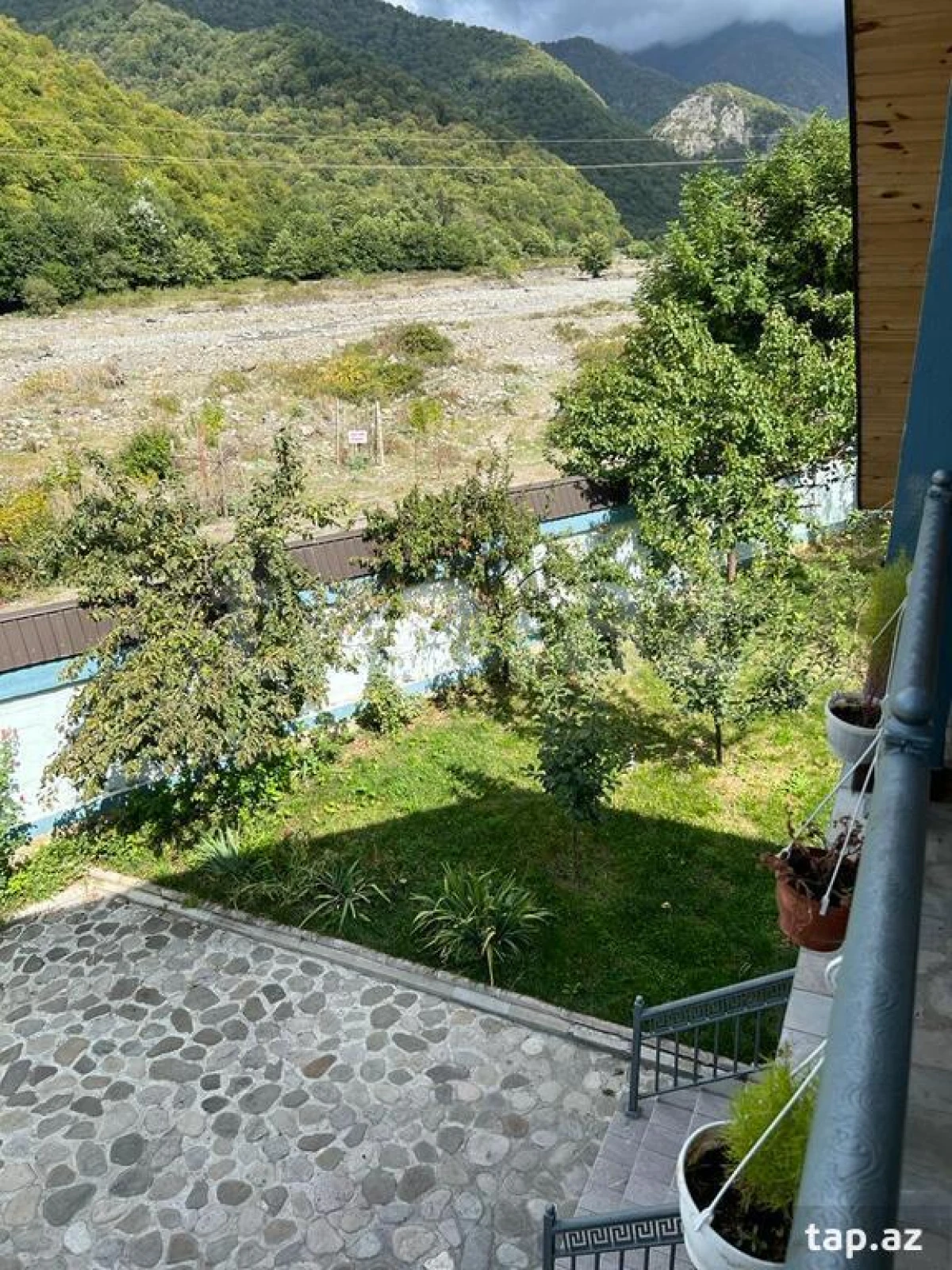 Kirayə verilir 5 otaqlı həyət evi