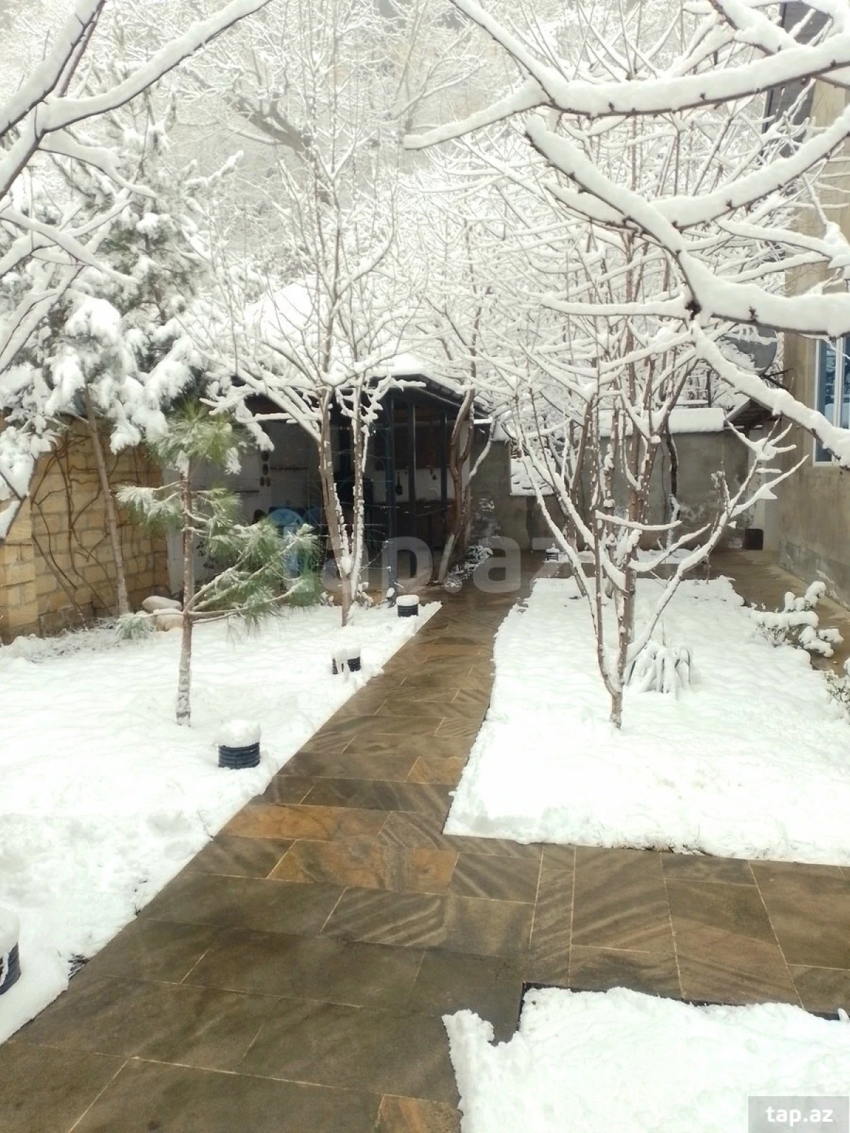 Kirayə verilir 4 otaqlı həyət evi