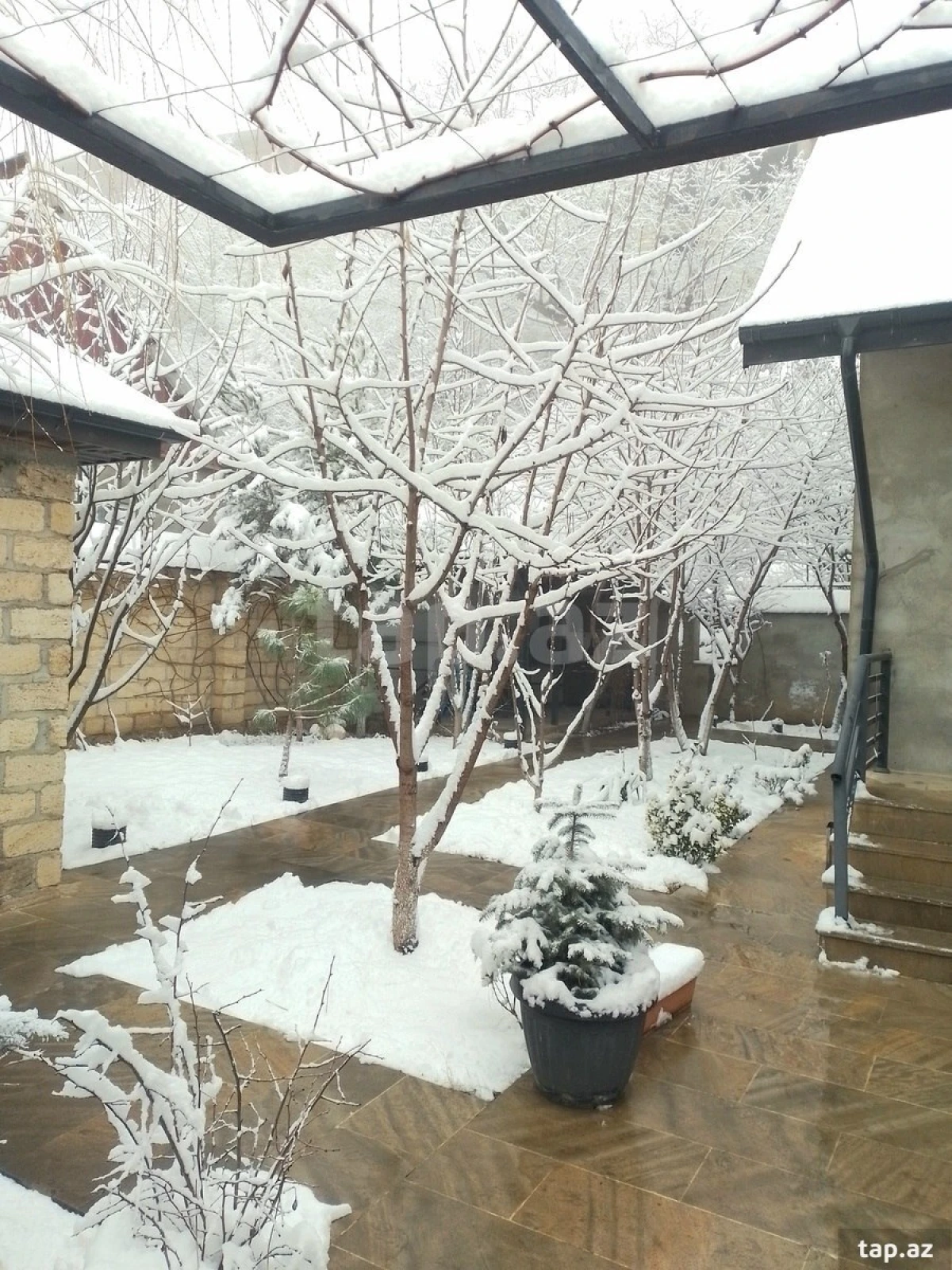 Kirayə verilir 4 otaqlı həyət evi