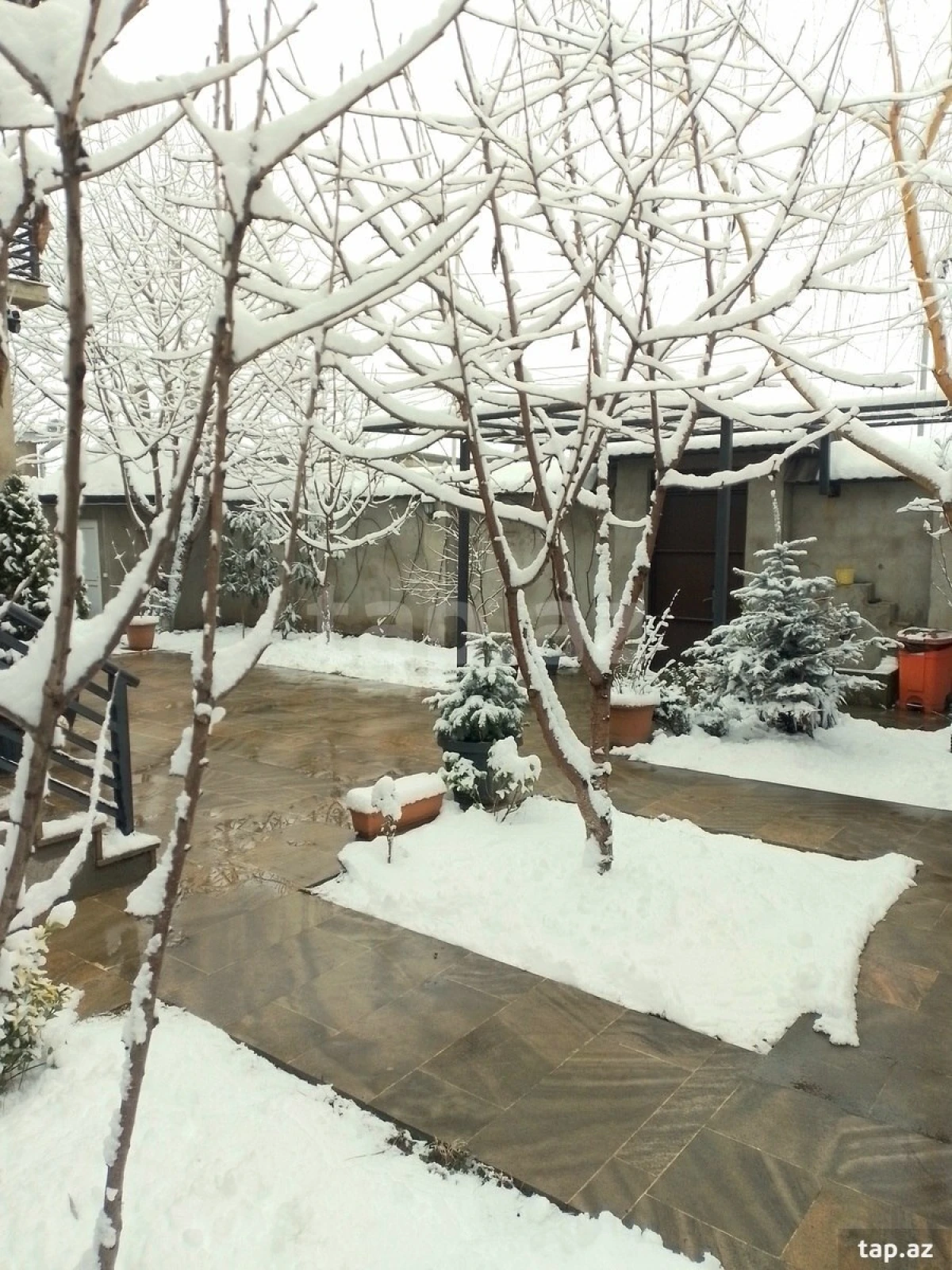 Kirayə verilir 4 otaqlı həyət evi