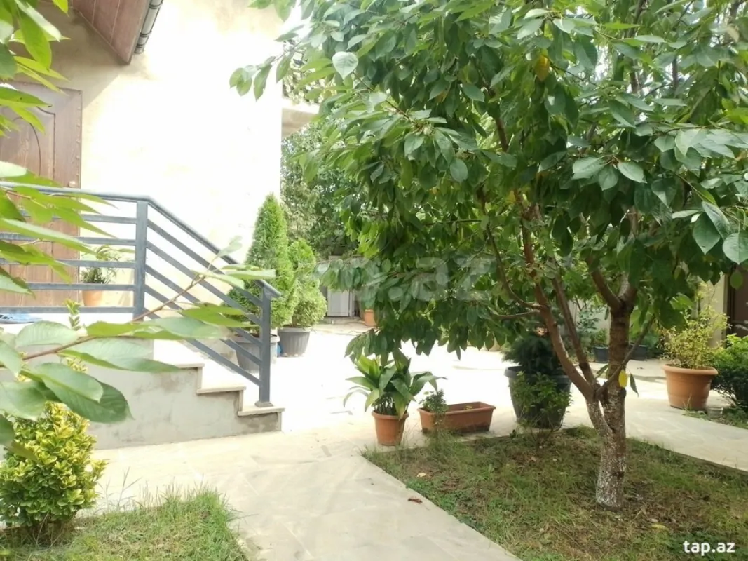 Kirayə verilir 4 otaqlı həyət evi