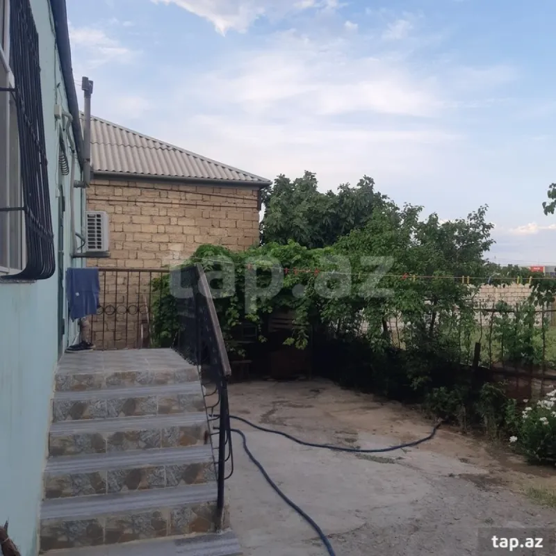 Satılır 3 otaqlı həyət evi